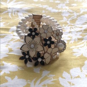 Beautiful Flower Bracelet